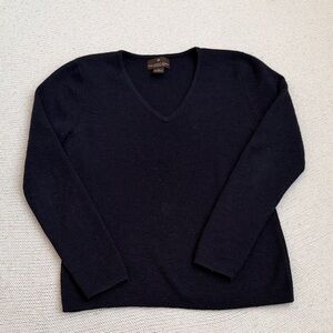 Fenn Wright Manson 100% Merino Wool V Neck Sweater Black Size Medium